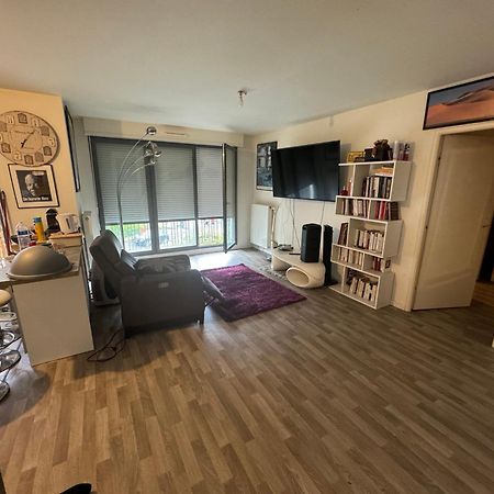 Grande Chambre 14 M2 Avec Salle De Bain Privative A Nanterre Prefecture Proche La Defense Arena Campus Sncf Et Paris Ngoại thất bức ảnh