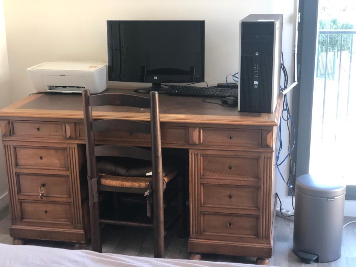 Grande Chambre 14 M2 Avec Salle De Bain Privative A Nanterre Prefecture Proche La Defense Arena Campus Sncf Et Paris Ngoại thất bức ảnh